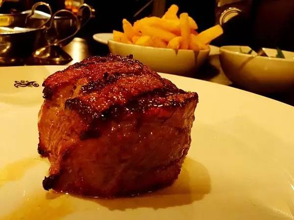 六岁被阿玛尼钦点为*用御**模特，他独家的身材秘笈