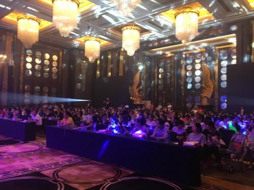 钟宇富率团参展深圳中国孕妇节，广禾堂月子餐等品牌受到孕妈追捧