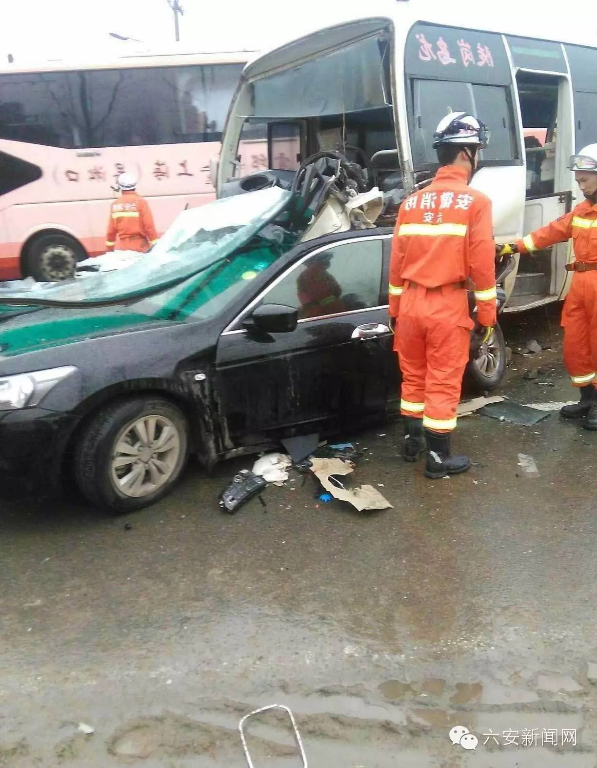 六安裕安区轿车追尾大货车,六安最新交通事故追尾