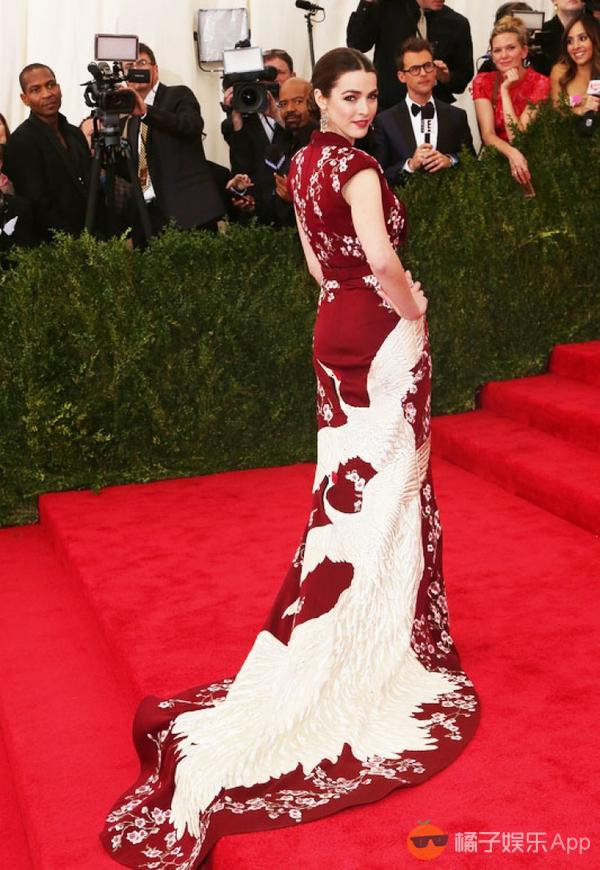 像范爷和GaGa那样，Howto把动物图案穿出高逼格？