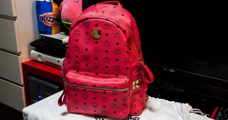 新款mcm双肩包樱花粉,剁手党好物分享