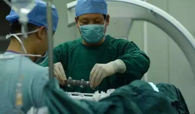 花火日报:美团支付钱包遭央行下架整改有款手机控诉iPhone6/6plus抄袭还赢了?