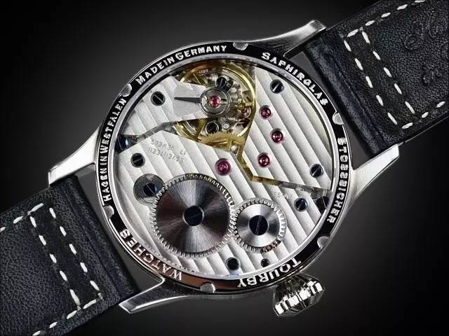 适合年轻人戴的表平价,什么牌子的假表最值得买