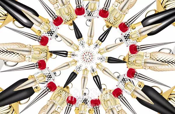 去年她穿阿迪王,今年就混进了时尚圈