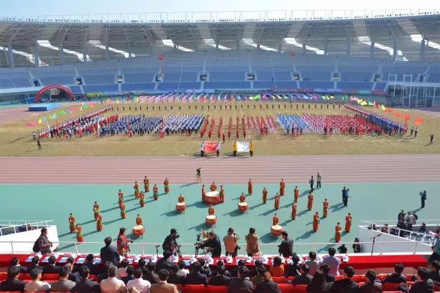 威海文登鸟巢体育馆,文登露天体育馆