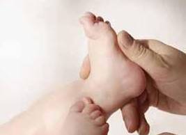 四岁孩子晚上睡觉老鼻塞怎么回事,宝宝睡觉鼻塞憋醒最快的解决方法