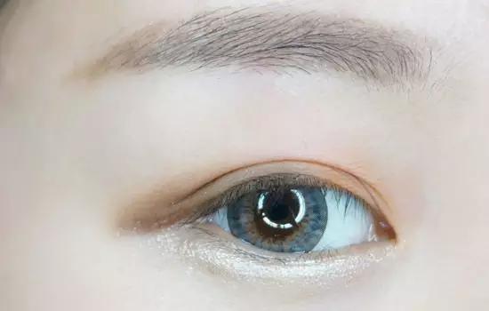 如何学会韩国妆容,韩国可爱眼妆画法图片