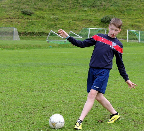 35万人的冰岛为何能吸粉无数,冰岛33万人口的国家队创造奇迹