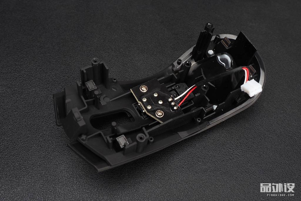 雷蛇那伽梵蛇六芒星背光灯不亮,雷蛇巴塞利斯蛇v2鼠标测评