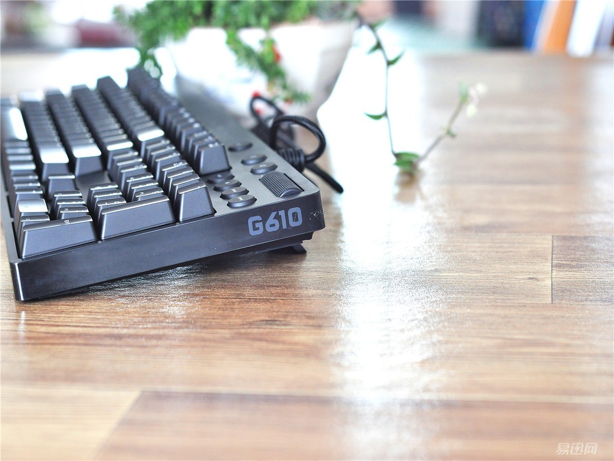 罗技g610青轴和海盗船k68青轴,罗技青轴键盘g610