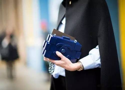 这几款包包让你一包背进时尚圈,fashiontrends有什么包包