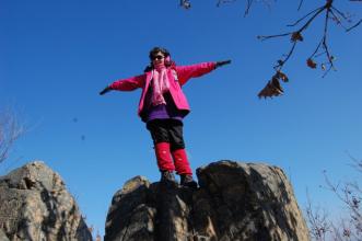 空调吹坏嘴？女子爬山看风景，下山后张嘴困难