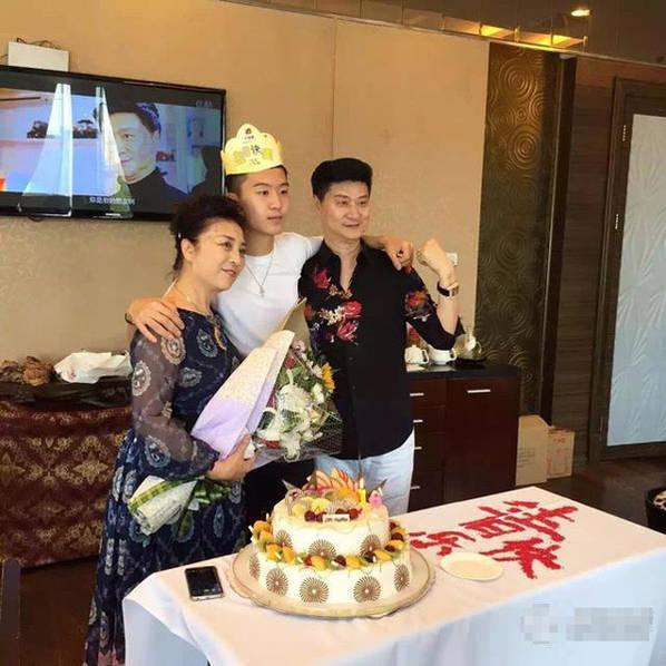 范冰冰和李晨和洪金宝,李晨和范冰冰洪金宝