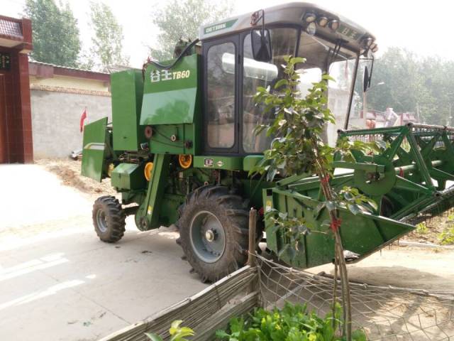 2-5万左右的18年的谷王小麦收割机,最新款谷王联合小麦收割机