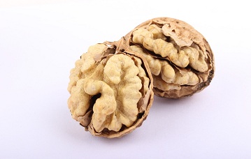 六个核桃怎么才能快速打开,没有核桃夹子怎么打开核桃