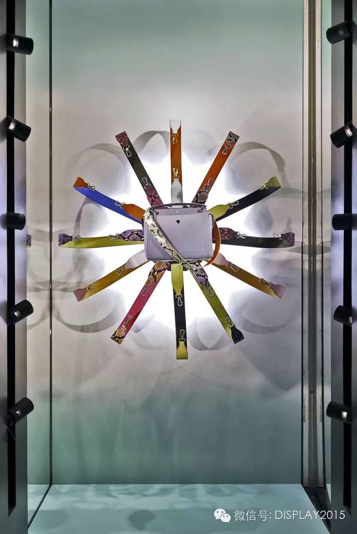 FENDI橱窗||春风十里不如你