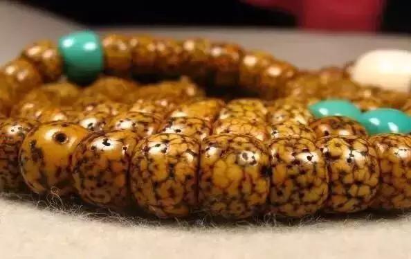 顺白星月菩提单圈搭配,顺白星月菩提为什么便宜了