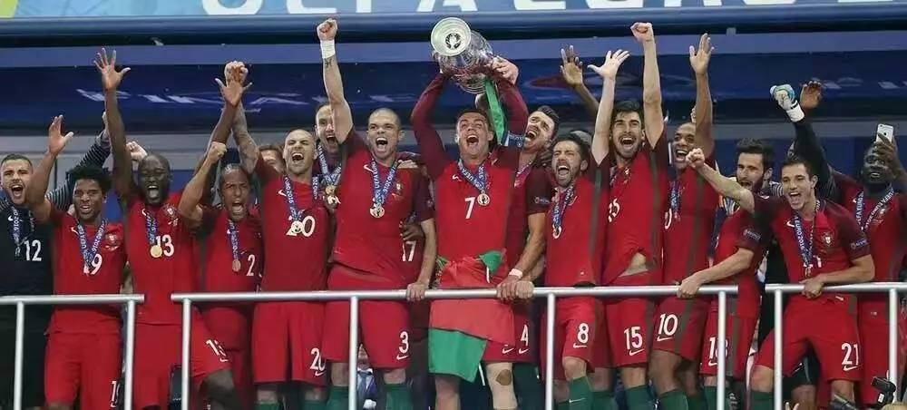 鹿晗踢球明星队,鹿晗踢球什么水平