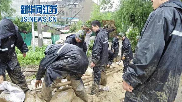 城市暴雨如何防护安全,收好这份暴雨自救指南