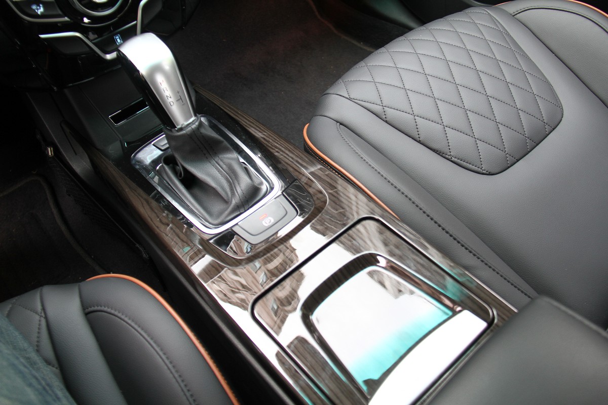 2014年纳智捷u6至尊版高速试驾,纳智捷u6引擎