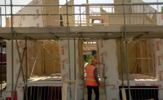 河边怎么建房子好看,河边房子怎么造