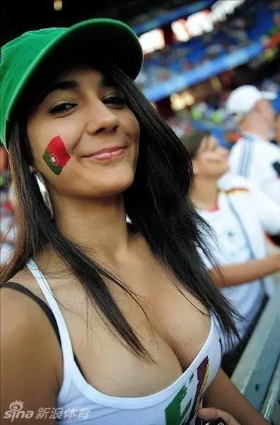 欧洲杯吐槽女朋友,欧洲杯各国女球迷出镜