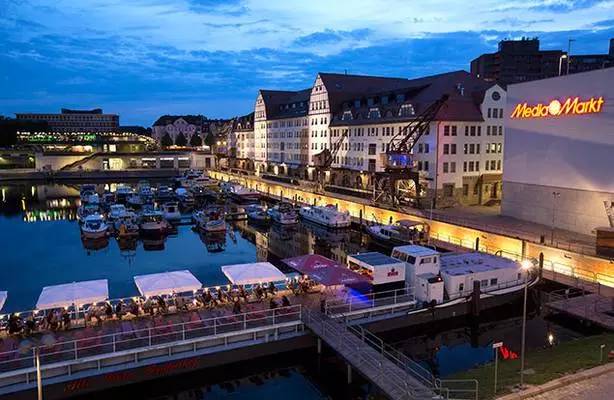 老司机带你去旅行,老司机带你游世界