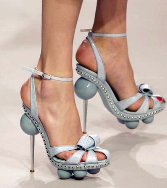 100块和1000块的照片区别,100块和1000块哪个更便宜