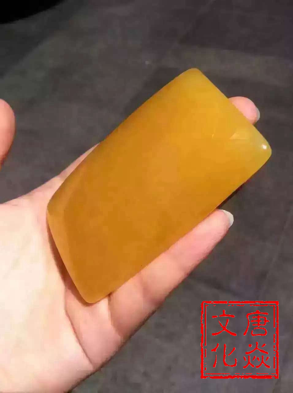 蜜蜡的寓意和象征风水,鸡油红和鸡油黄蜜蜡图片
