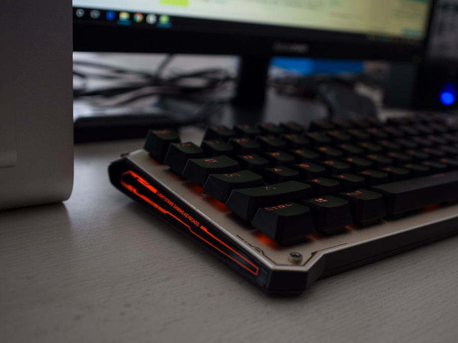 血手幽灵b840机械键盘,血手幽灵a90深度评测