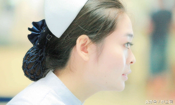 小孩刚到厕所就尿了如何解决,小孩在医院的病床上尿了怎么办