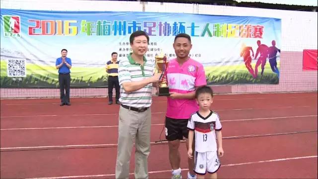 这场足球赛,最硬核的一场足球赛