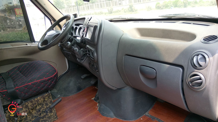 依维柯2046房车改装全过程,依维柯都灵v改房车