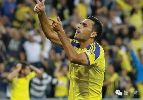 原来我们的扎球王还是文武双全的存在！