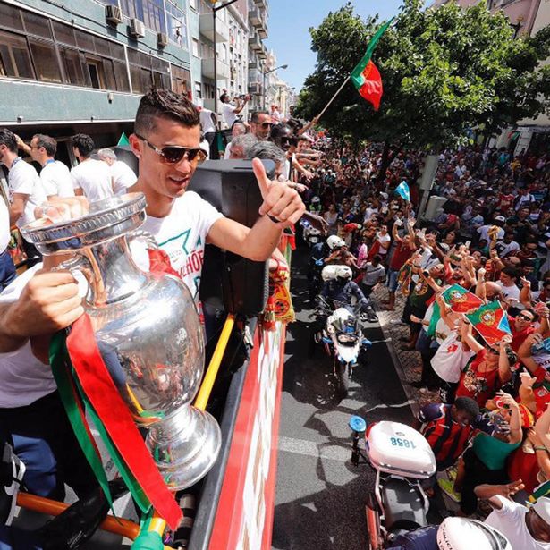 c罗有哪些豪华跑车,c罗中最好的跑车