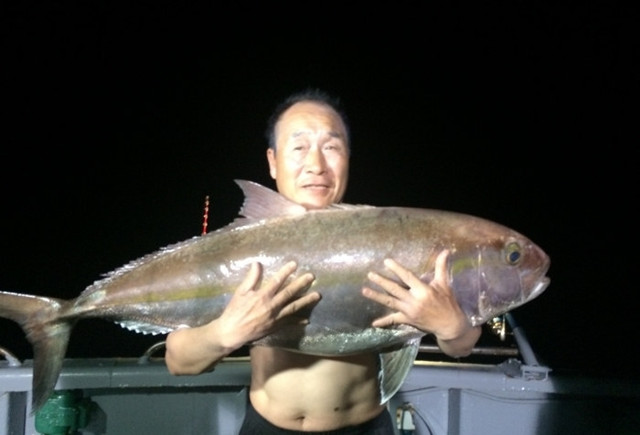 国外海钓巨物视频大全,去海钓路亚