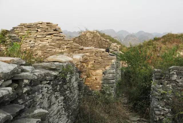 世界上最大的黄果树瀑布在哪里 (黄果树瀑布是不是亚洲第一大瀑布)