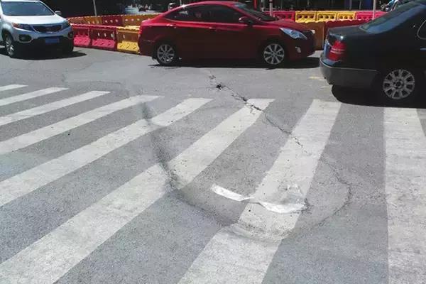 汽车底盘容易出现问题,汽车底盘为什么有松垮的感觉