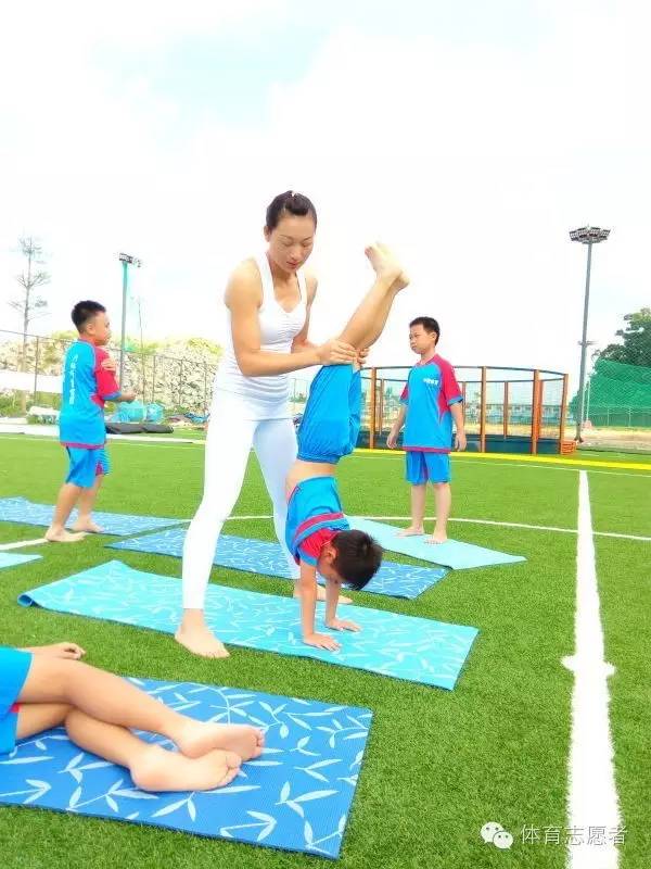 有传闻，苍老师要到6号体育公园开班，教足球，与粉丝互动？！