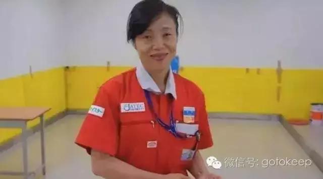 这个大妈刷了21年的马桶，然后成了日本“国宝级匠人”