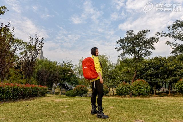 女出行背包正品,女性出行必备双肩包轻奢