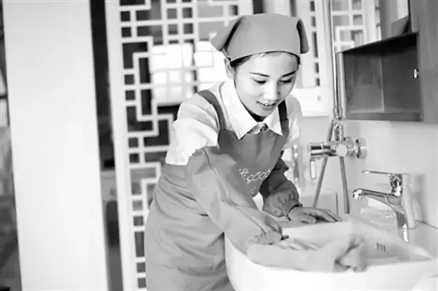 钟点工好还是住家的好,钟点工一般是长期还是短期