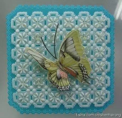 她是一剪梅中的沈心慈，传被李立群抛弃嫁陈震雷