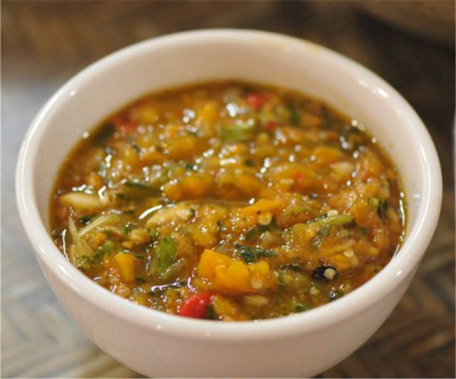 云南人吃饭蘸水,我们云南人吃啥都必须配这碗蘸水