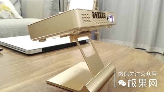 投影仪功能太强大,隔空操控黑科技