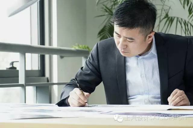 荣威2016rx5互联网自动版,荣威全新rx5模型