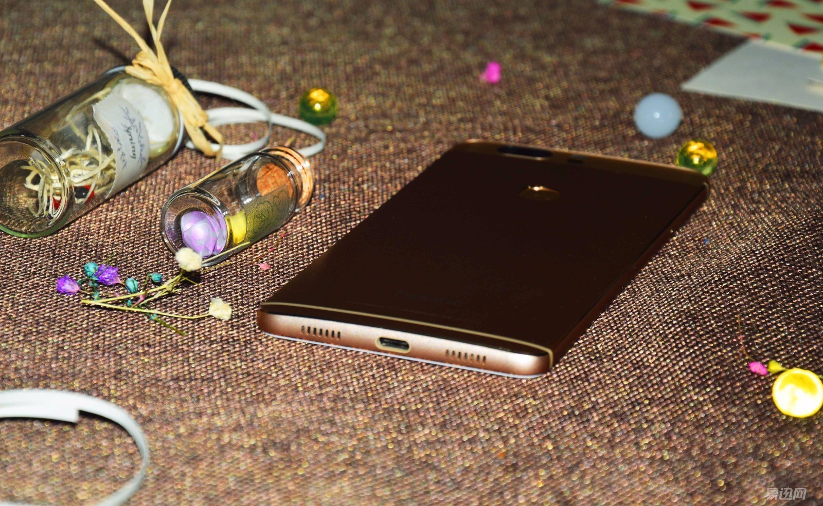 感受v8,荣耀v8华为功能