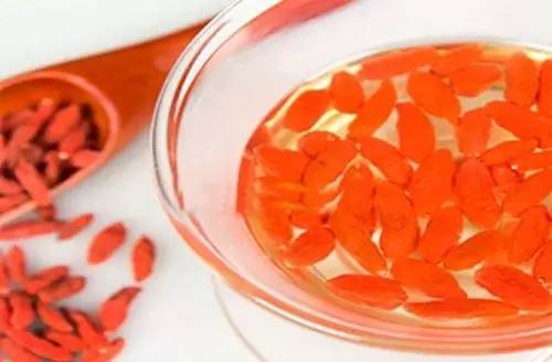 枸杞中二氧化硫能用水清洗掉吗,枸杞二氧化硫怎么去除