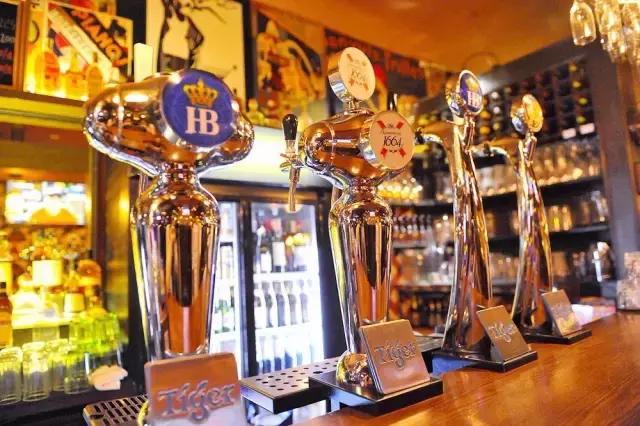 鐏孩閰掔豢澶嶅彜,鐏孩閰掔豢娓呭惂