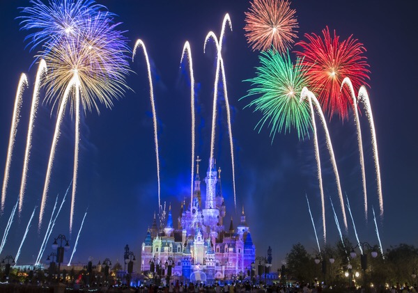 海洋迪士尼乐园古堡,日本迪士尼海洋幽灵古堡视频